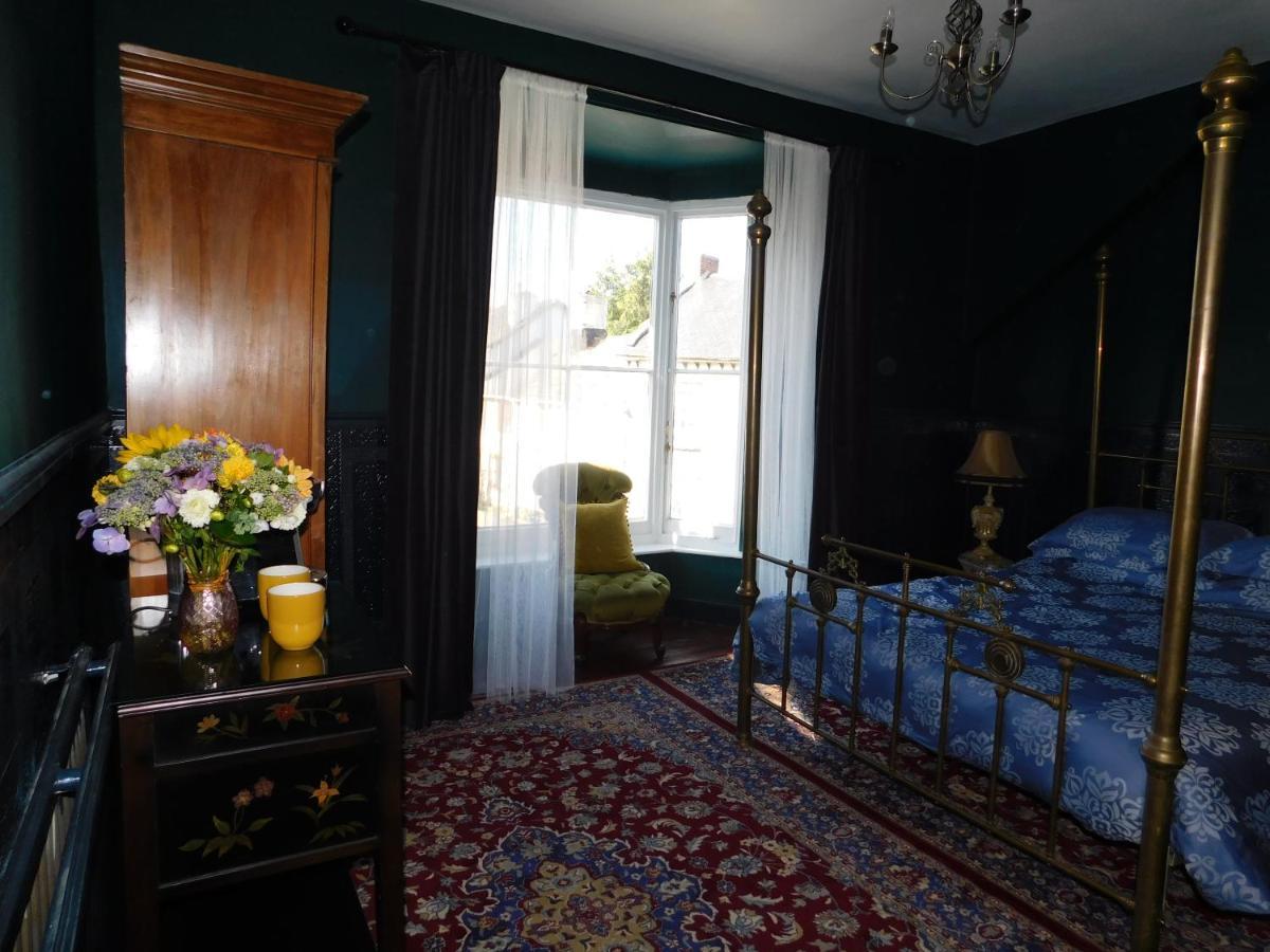 The Bear Bread Bakery B&B, Ensuite Rooms Above The Bakery, Colyton Bagian luar foto