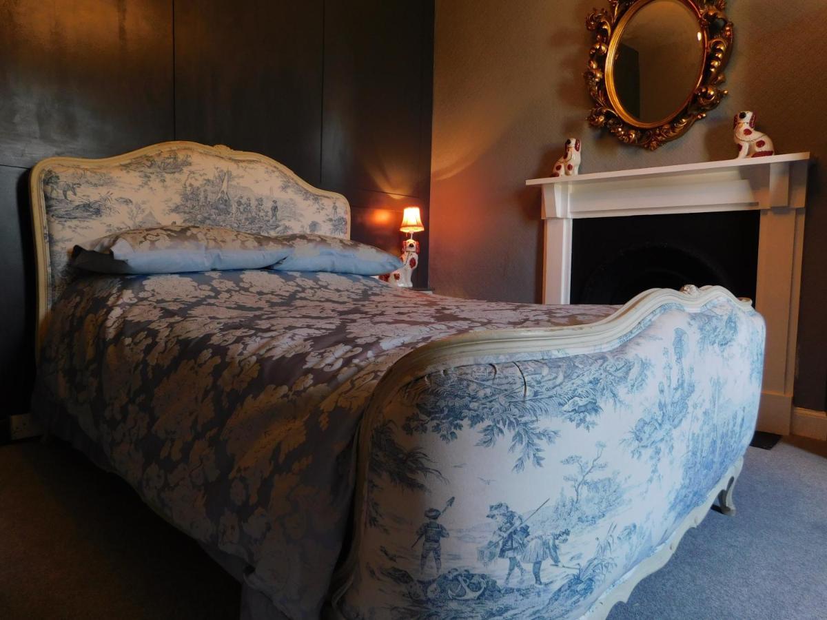 The Bear Bread Bakery B&B, Ensuite Rooms Above The Bakery, Colyton Bagian luar foto