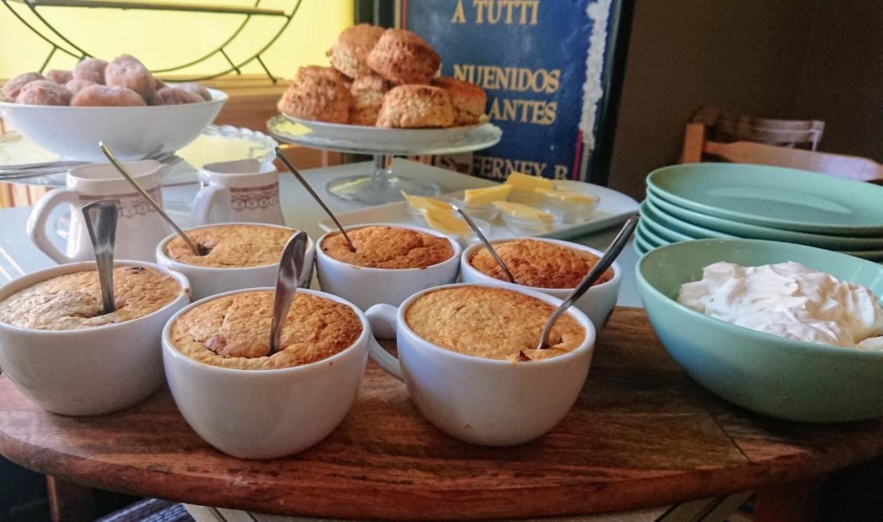 The Bear Bread Bakery B&B, Ensuite Rooms Above The Bakery, Colyton Bagian luar foto