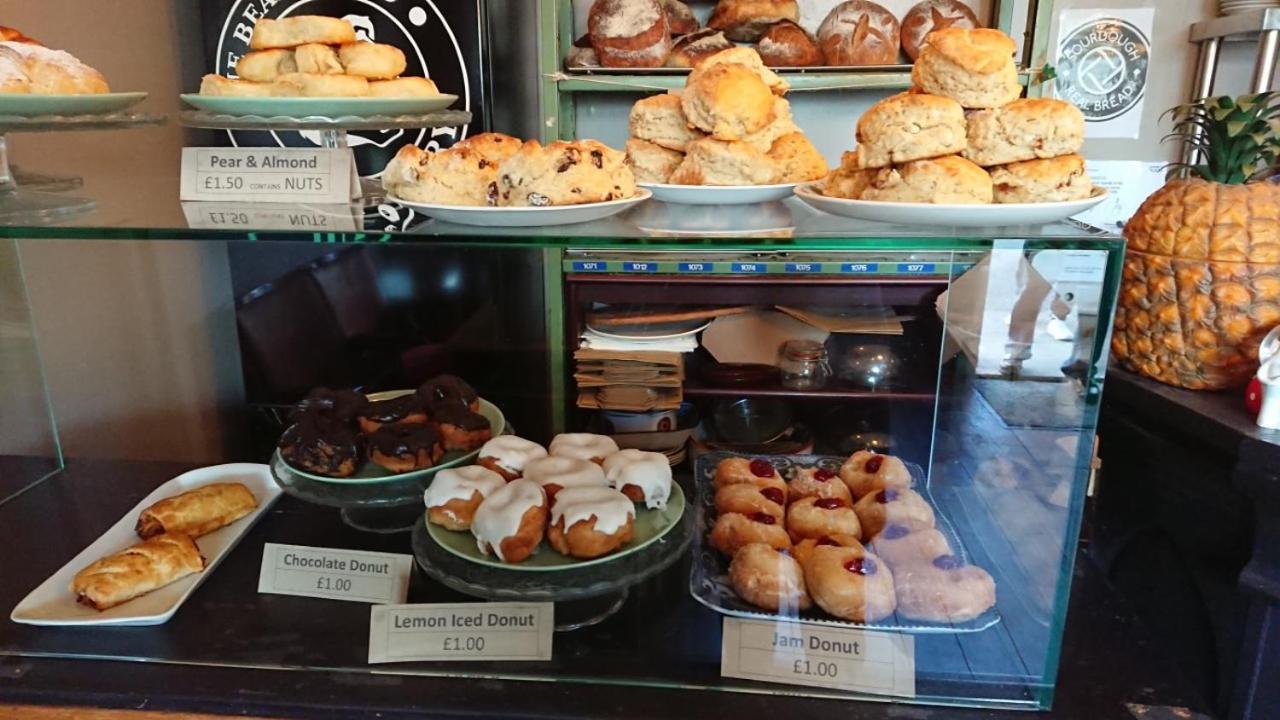 The Bear Bread Bakery B&B, Ensuite Rooms Above The Bakery, Colyton Bagian luar foto